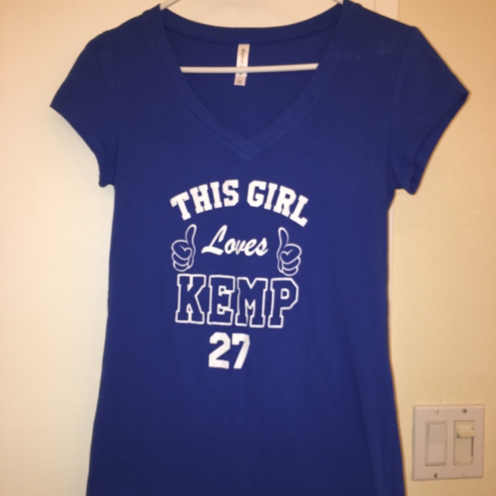 Dodgers juniors size XL (fits like a SM in women)